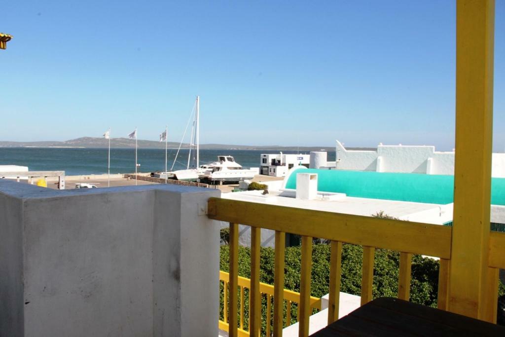 Ocean View Apartment Langebaan Esterno foto