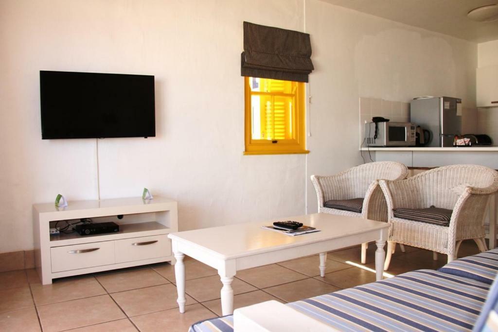Ocean View Apartment Langebaan Esterno foto